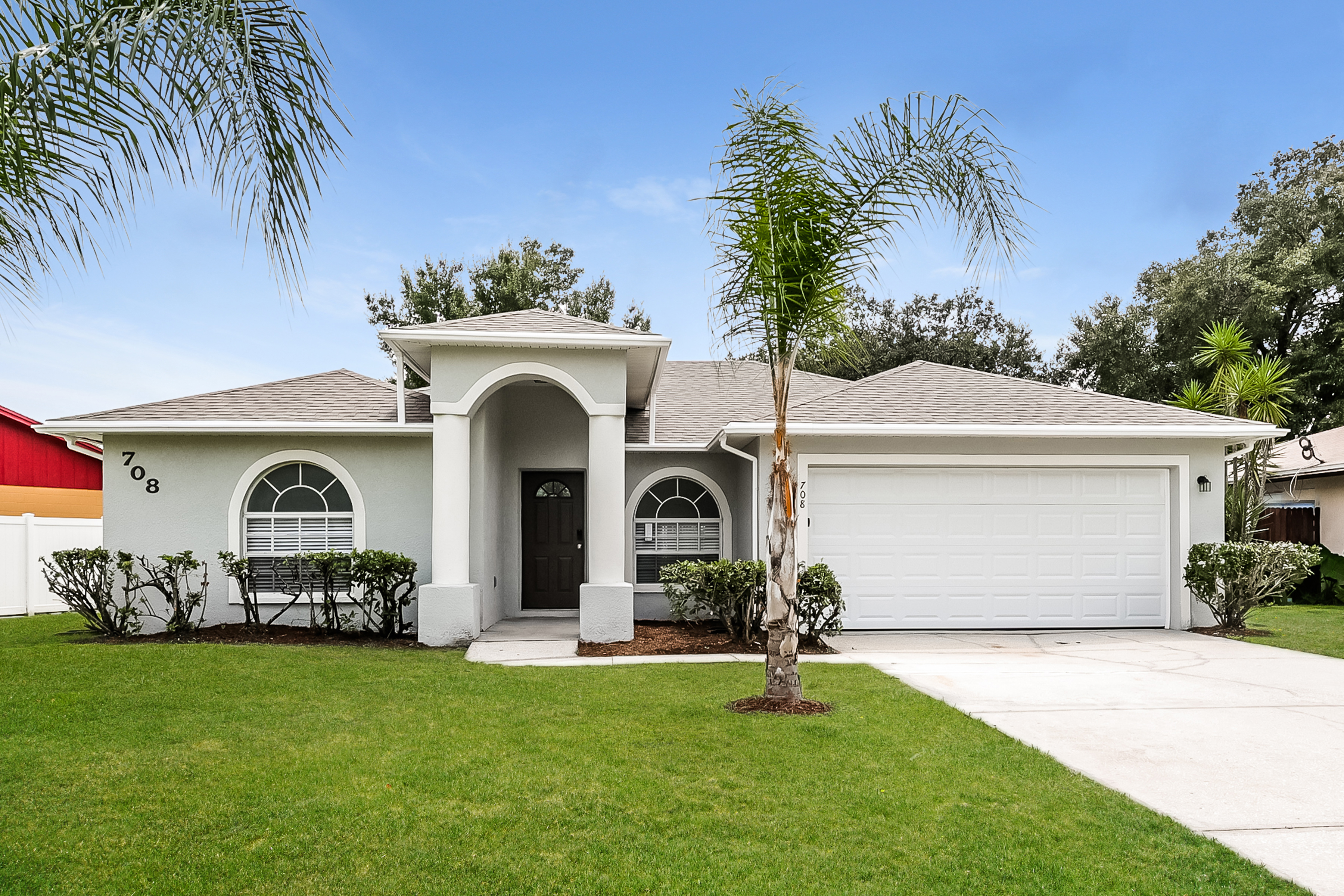 708 TOURNAMENT LN POINCIANA, FL 34759